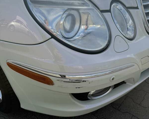 Білий Мерседес Е-Клас, об'ємом двигуна 5.5 л та пробігом 173 тис. км за 15000 $, фото 5 на Automoto.ua