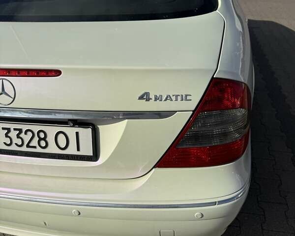 Білий Мерседес Е-Клас, об'ємом двигуна 5.5 л та пробігом 173 тис. км за 15000 $, фото 13 на Automoto.ua
