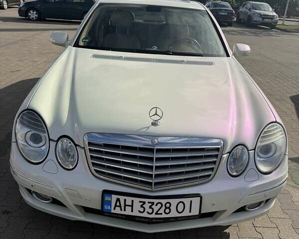 Білий Мерседес Е-Клас, об'ємом двигуна 5.5 л та пробігом 173 тис. км за 15000 $, фото 6 на Automoto.ua