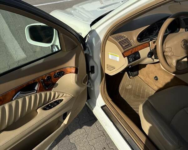 Білий Мерседес Е-Клас, об'ємом двигуна 5.5 л та пробігом 173 тис. км за 15000 $, фото 55 на Automoto.ua