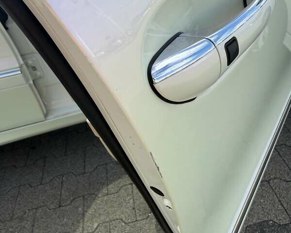 Білий Мерседес Е-Клас, об'ємом двигуна 5.5 л та пробігом 173 тис. км за 15000 $, фото 32 на Automoto.ua