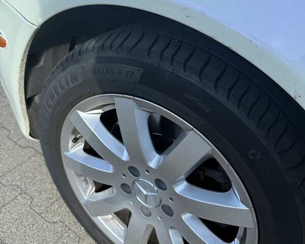 Білий Мерседес Е-Клас, об'ємом двигуна 5.5 л та пробігом 173 тис. км за 15000 $, фото 70 на Automoto.ua