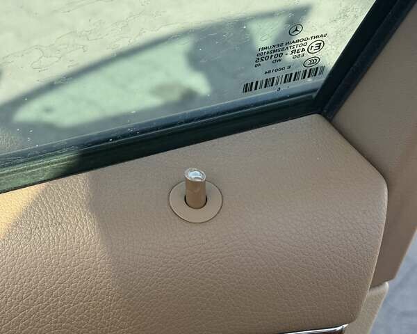 Білий Мерседес Е-Клас, об'ємом двигуна 5.5 л та пробігом 173 тис. км за 15000 $, фото 77 на Automoto.ua