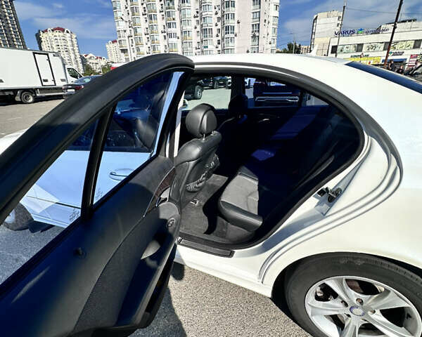 Белый Мерседес Е-Класс, объемом двигателя 3 л и пробегом 350 тыс. км за 7900 $, фото 14 на Automoto.ua
