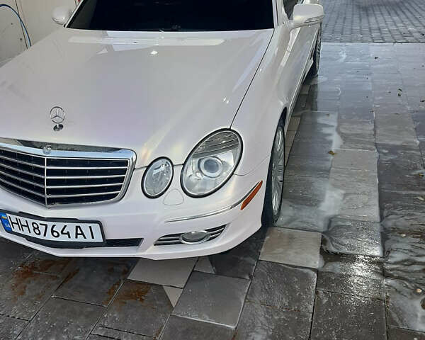 Белый Мерседес Е-Класс, объемом двигателя 3.5 л и пробегом 223 тыс. км за 10500 $, фото 12 на Automoto.ua