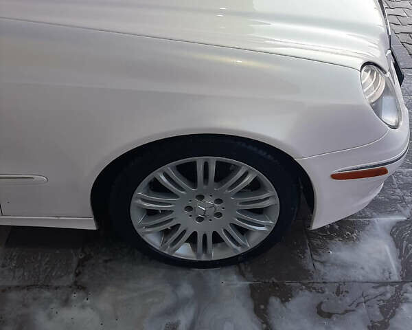 Белый Мерседес Е-Класс, объемом двигателя 3.5 л и пробегом 223 тыс. км за 10500 $, фото 17 на Automoto.ua