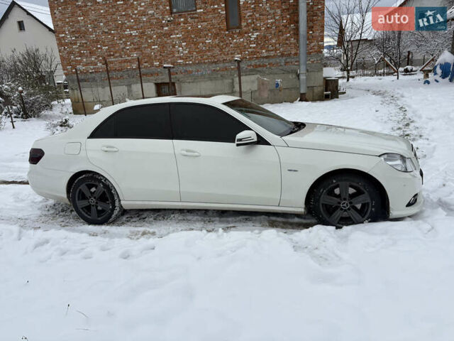 Белый Мерседес Е-Класс, объемом двигателя 2.14 л и пробегом 321 тыс. км за 11300 $, фото 11 на Automoto.ua