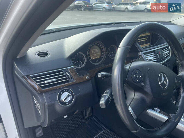 Белый Мерседес Е-Класс, объемом двигателя 2.14 л и пробегом 321 тыс. км за 11300 $, фото 67 на Automoto.ua