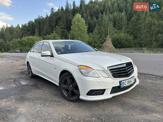 Белый Мерседес Е-Класс, объемом двигателя 2.14 л и пробегом 321 тыс. км за 11300 $, фото 24 на Automoto.ua