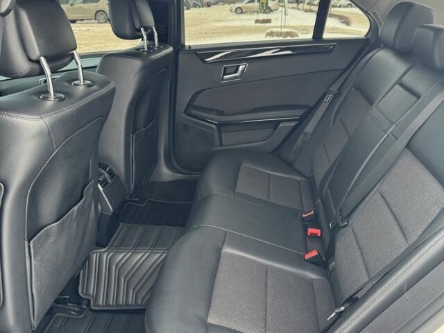 Білий Мерседес Е-Клас, об'ємом двигуна 2.1 л та пробігом 247 тис. км за 14000 $, фото 18 на Automoto.ua