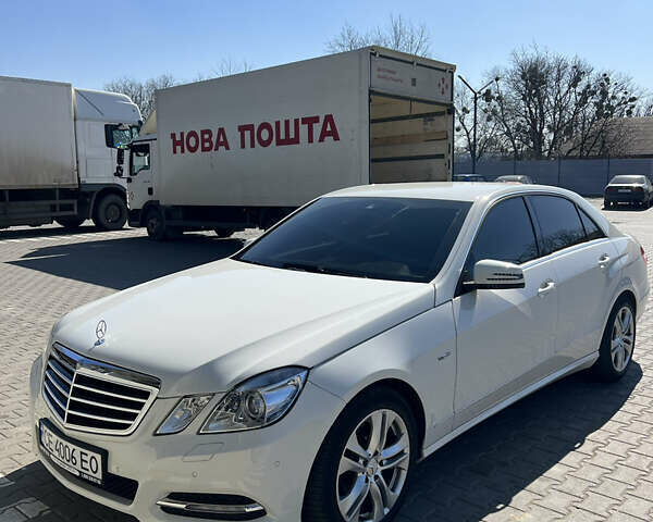 Білий Мерседес Е-Клас, об'ємом двигуна 2.14 л та пробігом 200 тис. км за 14000 $, фото 7 на Automoto.ua