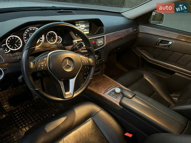 Белый Мерседес Е-Класс, объемом двигателя 2.14 л и пробегом 283 тыс. км за 13900 $, фото 43 на Automoto.ua