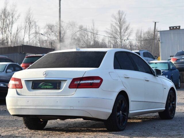 Белый Мерседес Е-Класс, объемом двигателя 2.2 л и пробегом 276 тыс. км за 12200 $, фото 1 на Automoto.ua