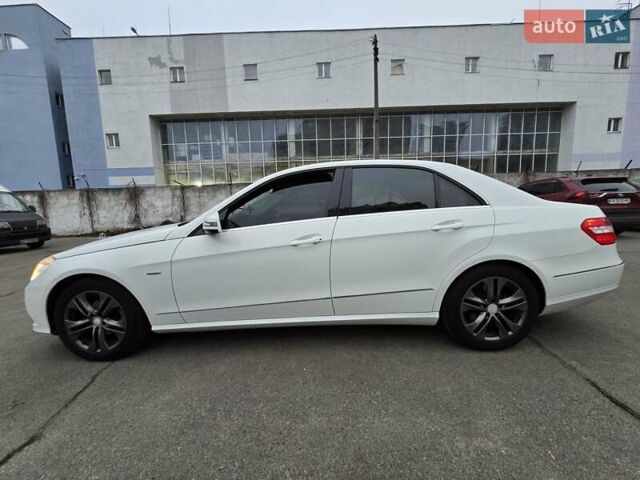 Білий Мерседес Е-Клас, об'ємом двигуна 2.14 л та пробігом 288 тис. км за 10800 $, фото 6 на Automoto.ua