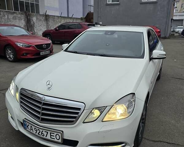 Білий Мерседес Е-Клас, об'ємом двигуна 2.14 л та пробігом 288 тис. км за 10800 $, фото 3 на Automoto.ua