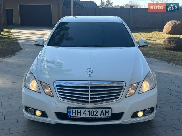 Білий Мерседес Е-Клас, об'ємом двигуна 2.1 л та пробігом 322 тис. км за 12999 $, фото 12 на Automoto.ua