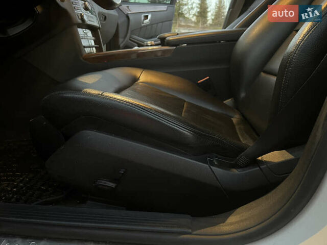 Белый Мерседес Е-Класс, объемом двигателя 2.14 л и пробегом 283 тыс. км за 13900 $, фото 47 на Automoto.ua