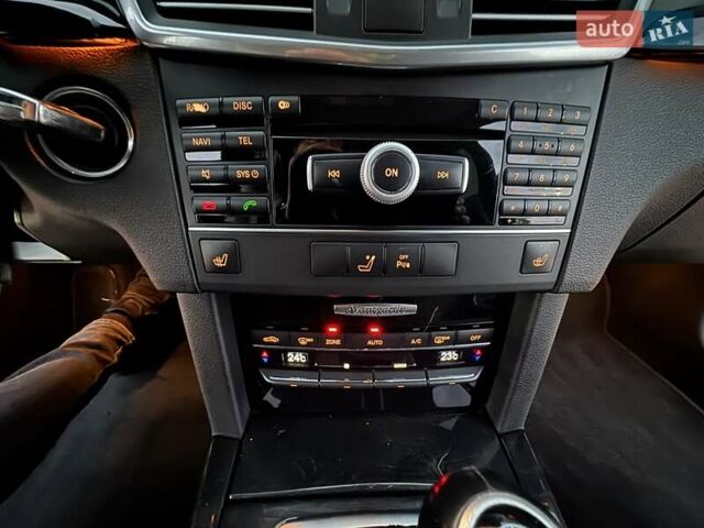 Белый Мерседес Е-Класс, объемом двигателя 2.1 л и пробегом 225 тыс. км за 13700 $, фото 60 на Automoto.ua