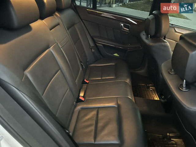 Белый Мерседес Е-Класс, объемом двигателя 2.14 л и пробегом 283 тыс. км за 13900 $, фото 34 на Automoto.ua