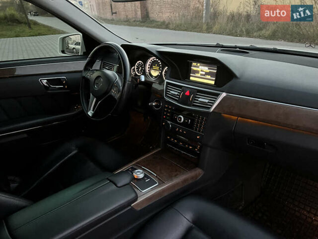 Белый Мерседес Е-Класс, объемом двигателя 2.14 л и пробегом 283 тыс. км за 13900 $, фото 28 на Automoto.ua