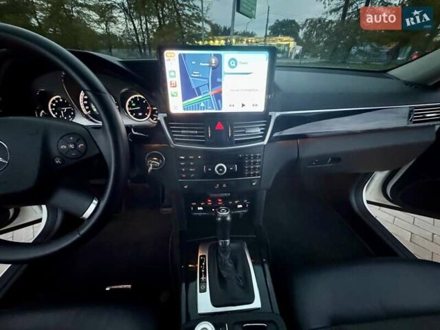 Белый Мерседес Е-Класс, объемом двигателя 2.1 л и пробегом 225 тыс. км за 13700 $, фото 55 на Automoto.ua