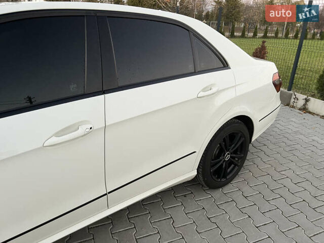 Белый Мерседес Е-Класс, объемом двигателя 2.14 л и пробегом 283 тыс. км за 13900 $, фото 10 на Automoto.ua