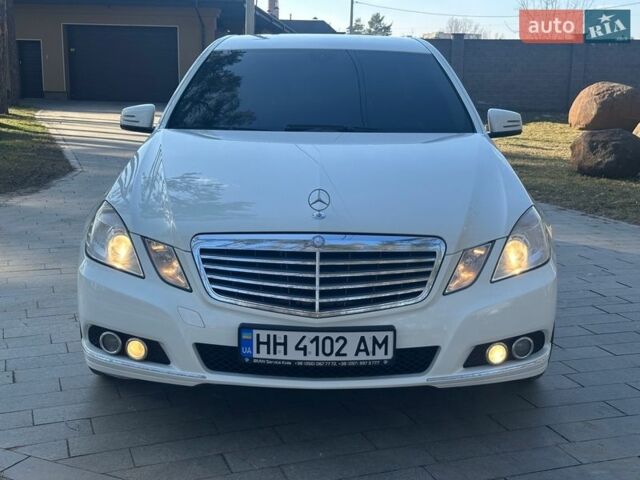 Білий Мерседес Е-Клас, об'ємом двигуна 2.1 л та пробігом 322 тис. км за 12999 $, фото 13 на Automoto.ua