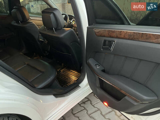 Белый Мерседес Е-Класс, объемом двигателя 2.14 л и пробегом 283 тыс. км за 13900 $, фото 37 на Automoto.ua