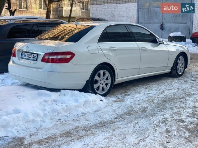Білий Мерседес Е-Клас, об'ємом двигуна 2.1 л та пробігом 322 тис. км за 12999 $, фото 22 на Automoto.ua
