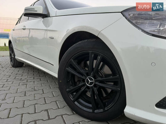 Белый Мерседес Е-Класс, объемом двигателя 2.14 л и пробегом 283 тыс. км за 13900 $, фото 24 на Automoto.ua