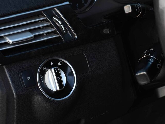 Белый Мерседес Е-Класс, объемом двигателя 2.2 л и пробегом 276 тыс. км за 12200 $, фото 8 на Automoto.ua