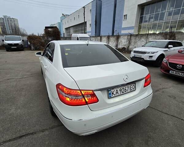 Білий Мерседес Е-Клас, об'ємом двигуна 2.14 л та пробігом 288 тис. км за 10800 $, фото 8 на Automoto.ua