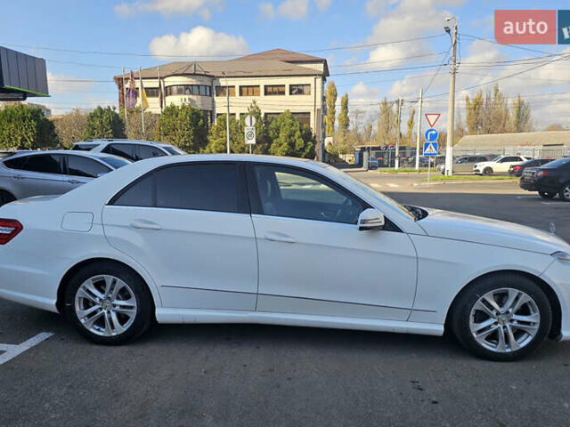 Белый Мерседес Е-Класс, объемом двигателя 2.2 л и пробегом 222 тыс. км за 18500 $, фото 4 на Automoto.ua