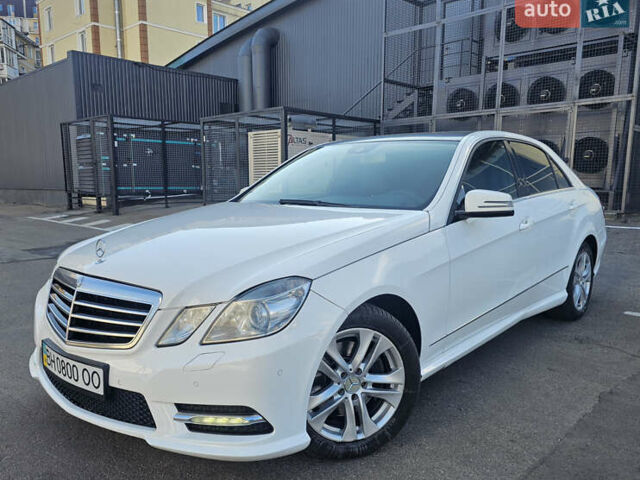 Белый Мерседес Е-Класс, объемом двигателя 2.2 л и пробегом 222 тыс. км за 18500 $, фото 37 на Automoto.ua