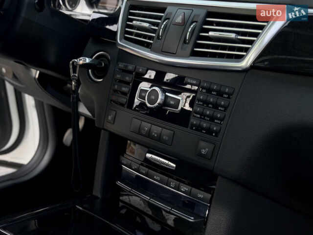 Білий Мерседес Е-Клас, об'ємом двигуна 2.2 л та пробігом 148 тис. км за 17800 $, фото 11 на Automoto.ua