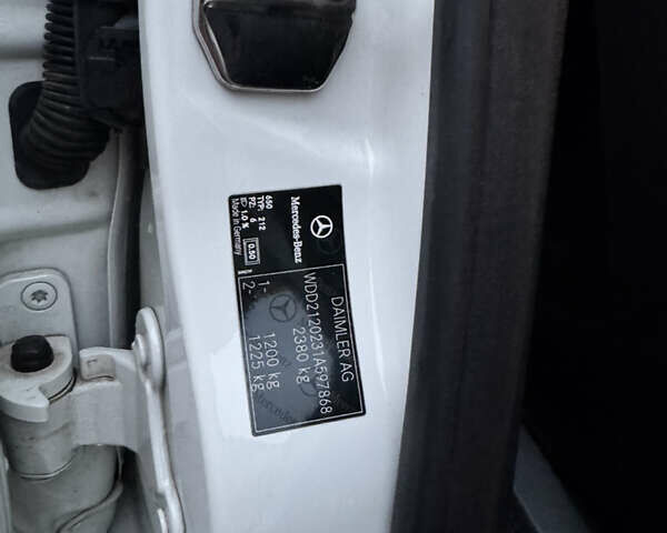 Білий Мерседес Е-Клас, об'ємом двигуна 2.99 л та пробігом 114 тис. км за 19500 $, фото 67 на Automoto.ua