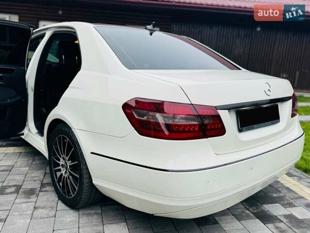 Білий Мерседес Е-Клас, об'ємом двигуна 2.2 л та пробігом 227 тис. км за 12700 $, фото 108 на Automoto.ua