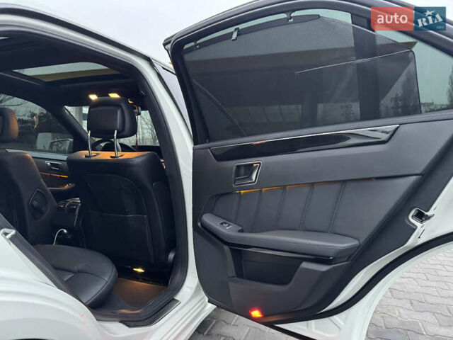 Білий Мерседес Е-Клас, об'ємом двигуна 2.99 л та пробігом 114 тис. км за 19500 $, фото 64 на Automoto.ua