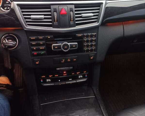 Белый Мерседес Е-Класс, объемом двигателя 2.1 л и пробегом 280 тыс. км за 14500 $, фото 20 на Automoto.ua