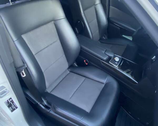 Білий Мерседес Е-Клас, об'ємом двигуна 1.8 л та пробігом 254 тис. км за 13200 $, фото 6 на Automoto.ua