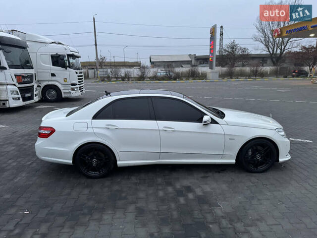 Білий Мерседес Е-Клас, об'ємом двигуна 2.99 л та пробігом 114 тис. км за 19500 $, фото 13 на Automoto.ua