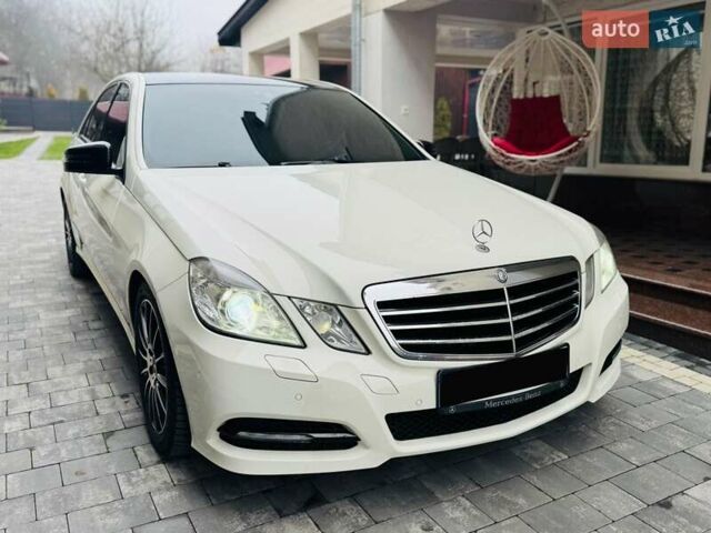 Білий Мерседес Е-Клас, об'ємом двигуна 2.2 л та пробігом 227 тис. км за 12700 $, фото 59 на Automoto.ua
