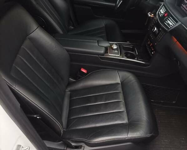 Белый Мерседес Е-Класс, объемом двигателя 2.1 л и пробегом 280 тыс. км за 14500 $, фото 8 на Automoto.ua