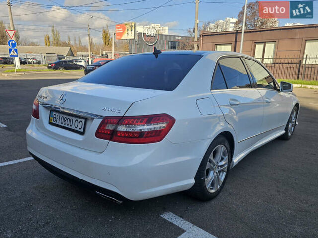 Белый Мерседес Е-Класс, объемом двигателя 2.2 л и пробегом 222 тыс. км за 18500 $, фото 5 на Automoto.ua