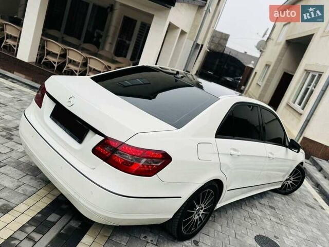 Белый Мерседес Е-Класс, объемом двигателя 2.2 л и пробегом 331 тыс. км за 11700 $, фото 84 на Automoto.ua