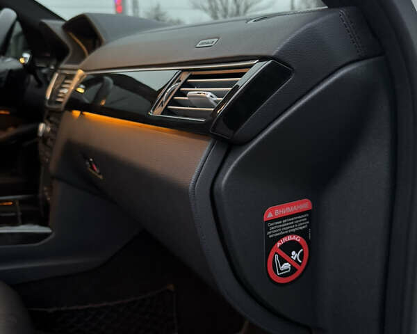 Білий Мерседес Е-Клас, об'ємом двигуна 2.99 л та пробігом 114 тис. км за 19500 $, фото 66 на Automoto.ua