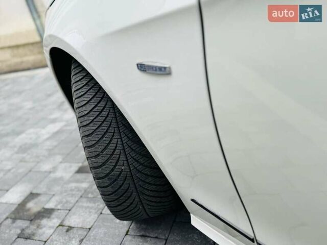 Білий Мерседес Е-Клас, об'ємом двигуна 2.2 л та пробігом 227 тис. км за 12700 $, фото 122 на Automoto.ua
