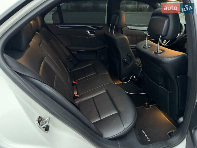 Білий Мерседес Е-Клас, об'ємом двигуна 2.99 л та пробігом 114 тис. км за 19500 $, фото 63 на Automoto.ua