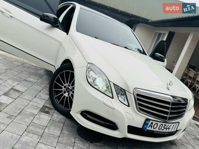Белый Мерседес Е-Класс, объемом двигателя 2.2 л и пробегом 331 тыс. км за 11700 $, фото 97 на Automoto.ua