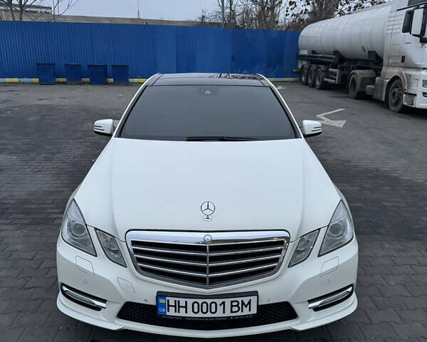 Білий Мерседес Е-Клас, об'ємом двигуна 2.99 л та пробігом 114 тис. км за 19500 $, фото 1 на Automoto.ua